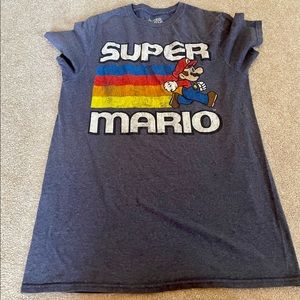 Mens small graphic Super Mario tee shirt 🍄
